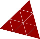 Zum Dreieck zusammengelegte Trimino-Steine